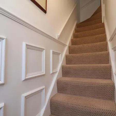 4 Studley Terrace